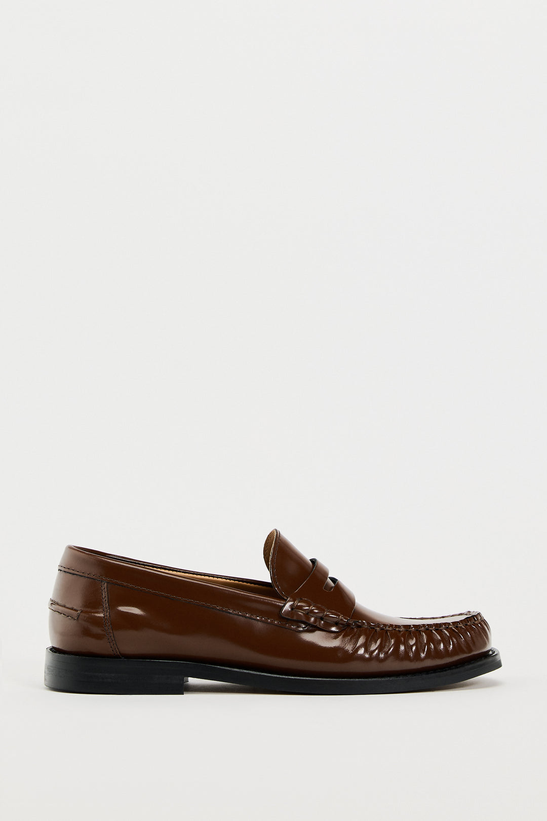 Flat Shoe