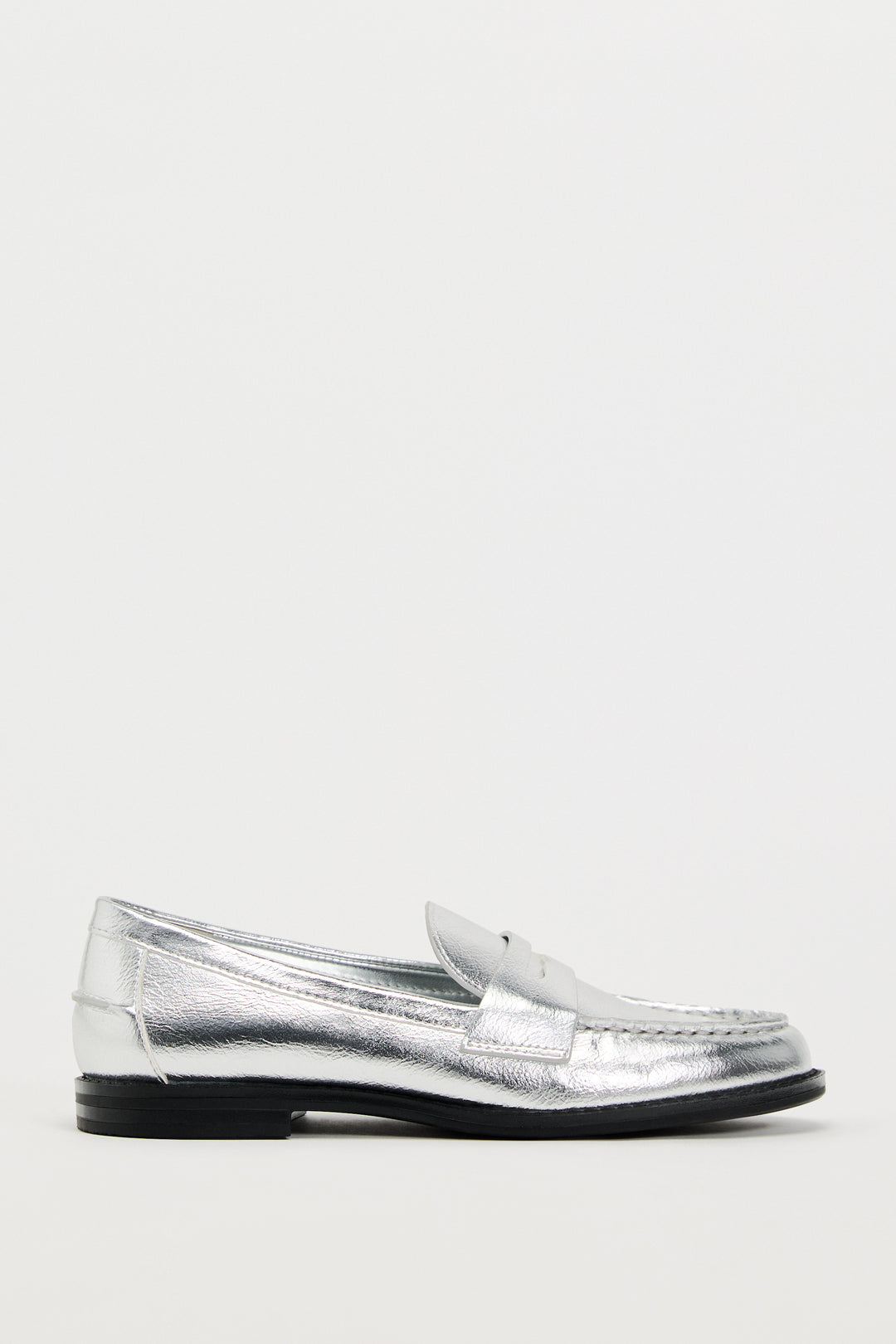 Flat Shoe