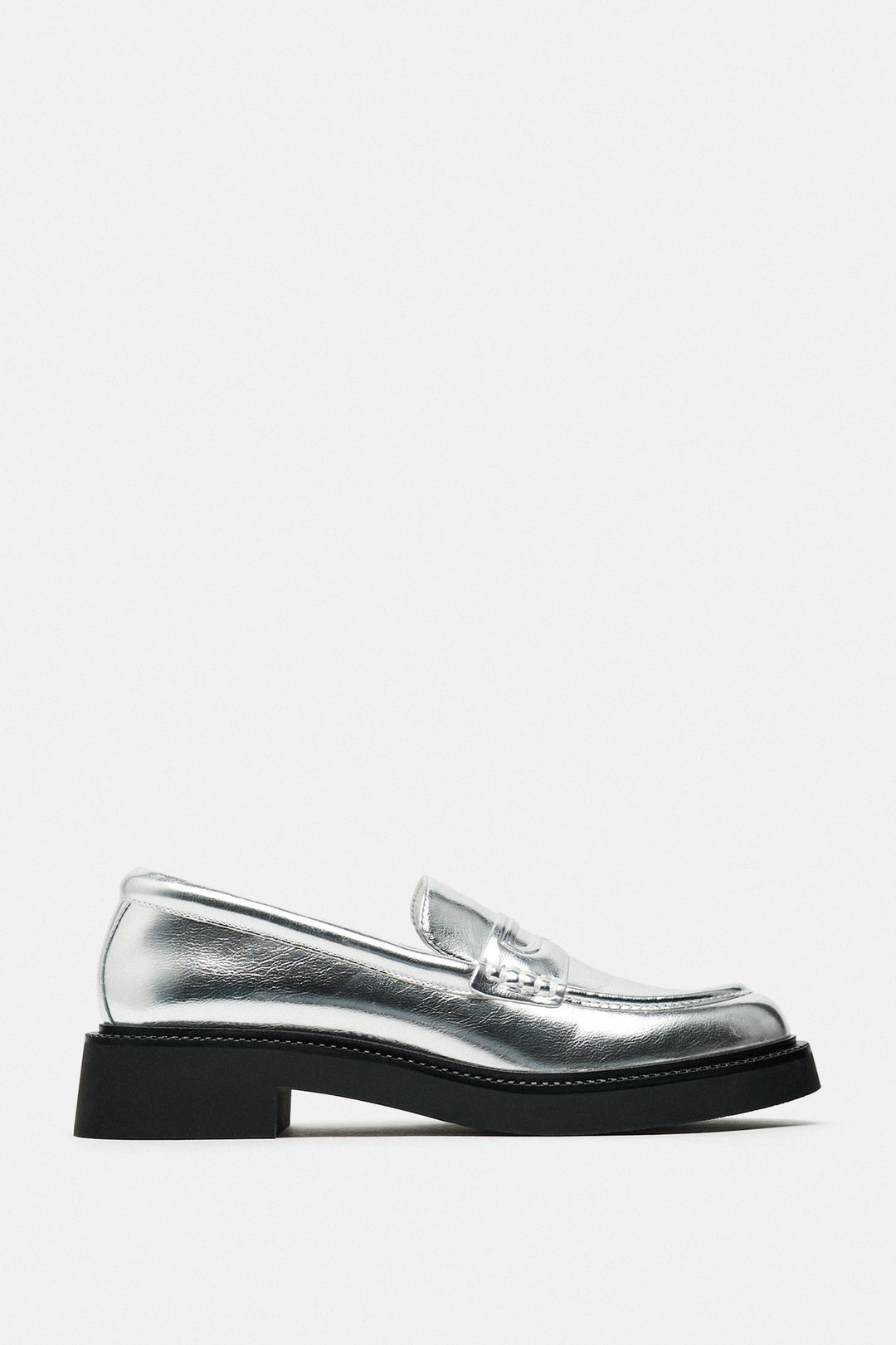 Flat Shoe
