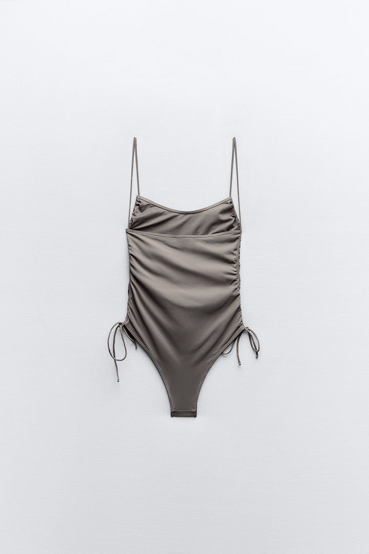 Maillot de bain fronces latérales bretelles spaghetti**