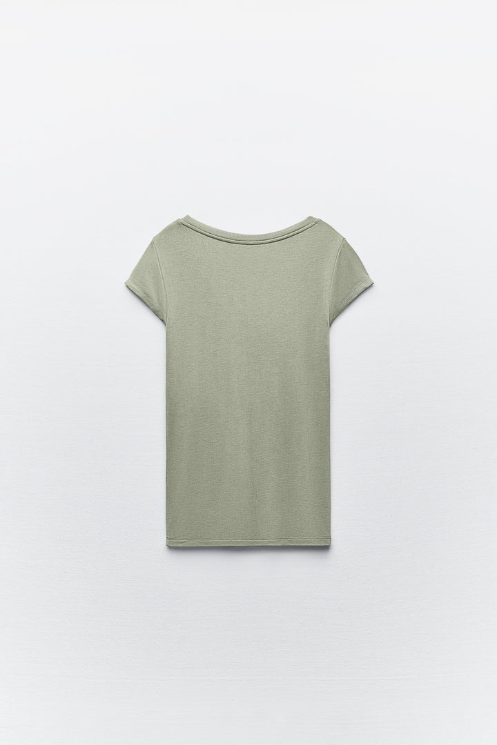Basic T-Shirt