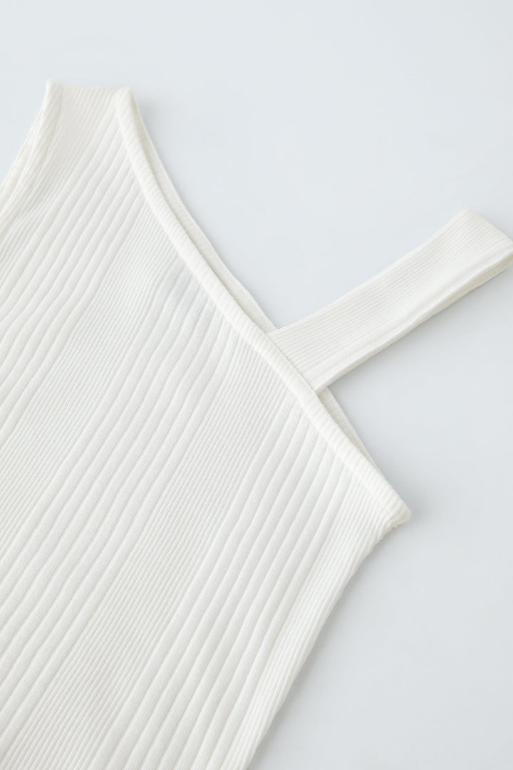 Haut à bretelle asymétrique