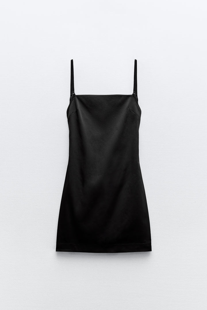 Robe courte à bretelles droite