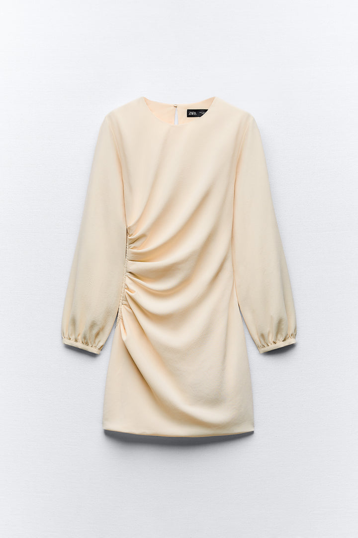 Robe mini crêpe fronce latérale manches longues