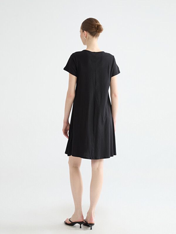 Moudda LC Waikiki - Robe maternité en jersey manches courtes pour Femme couleur Noir - Tunisie 4
