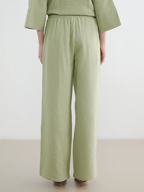 Moudda LC Waikiki - Pantalon fin en tissu pour Femme couleur Vert clair - Tunisie 4