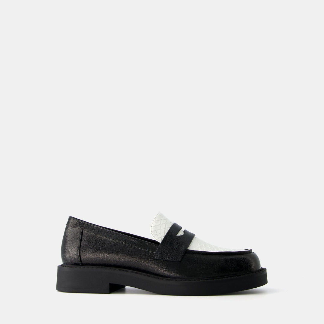 Moudda BERSHKA - Mocassin noir et blanc - Tunisie 1