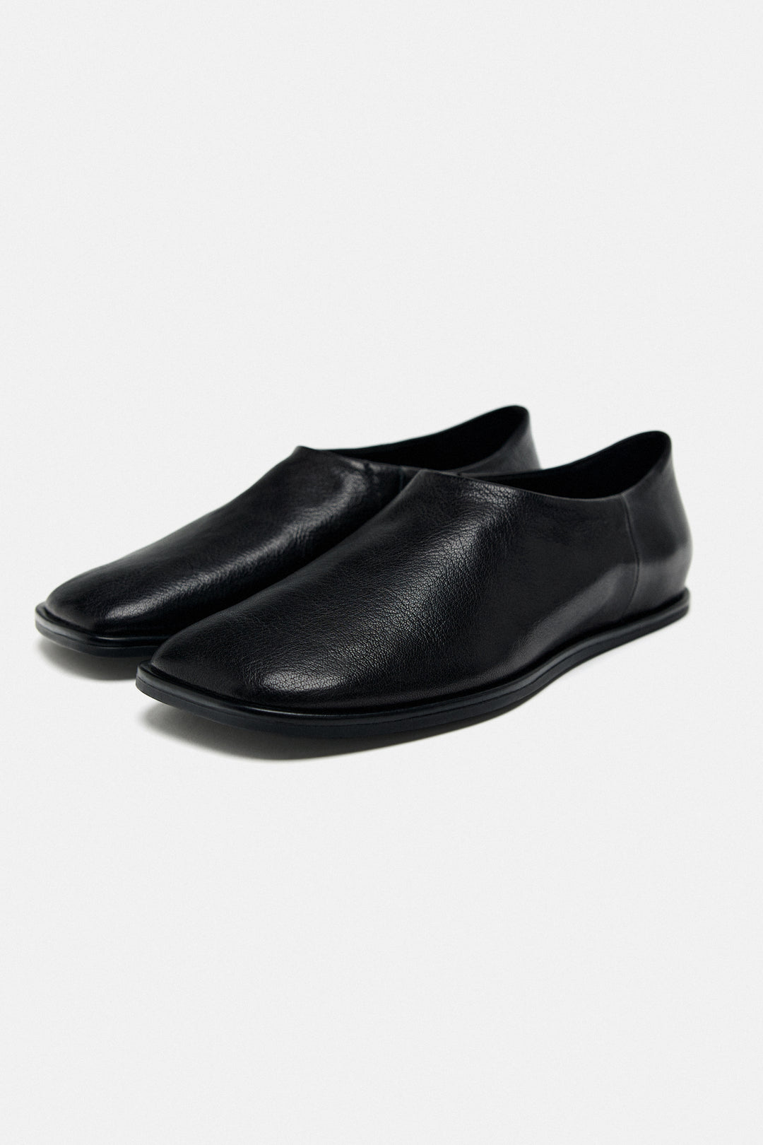 Flat Shoe