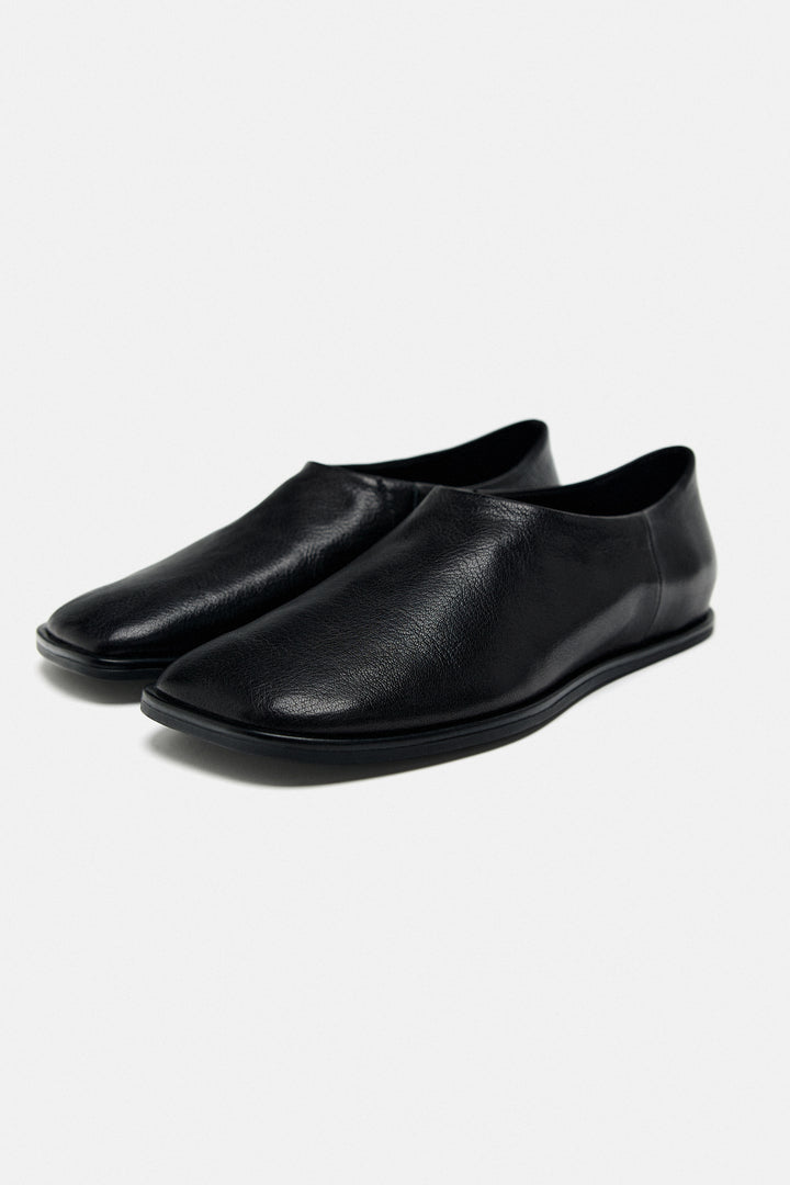 Flat Shoe