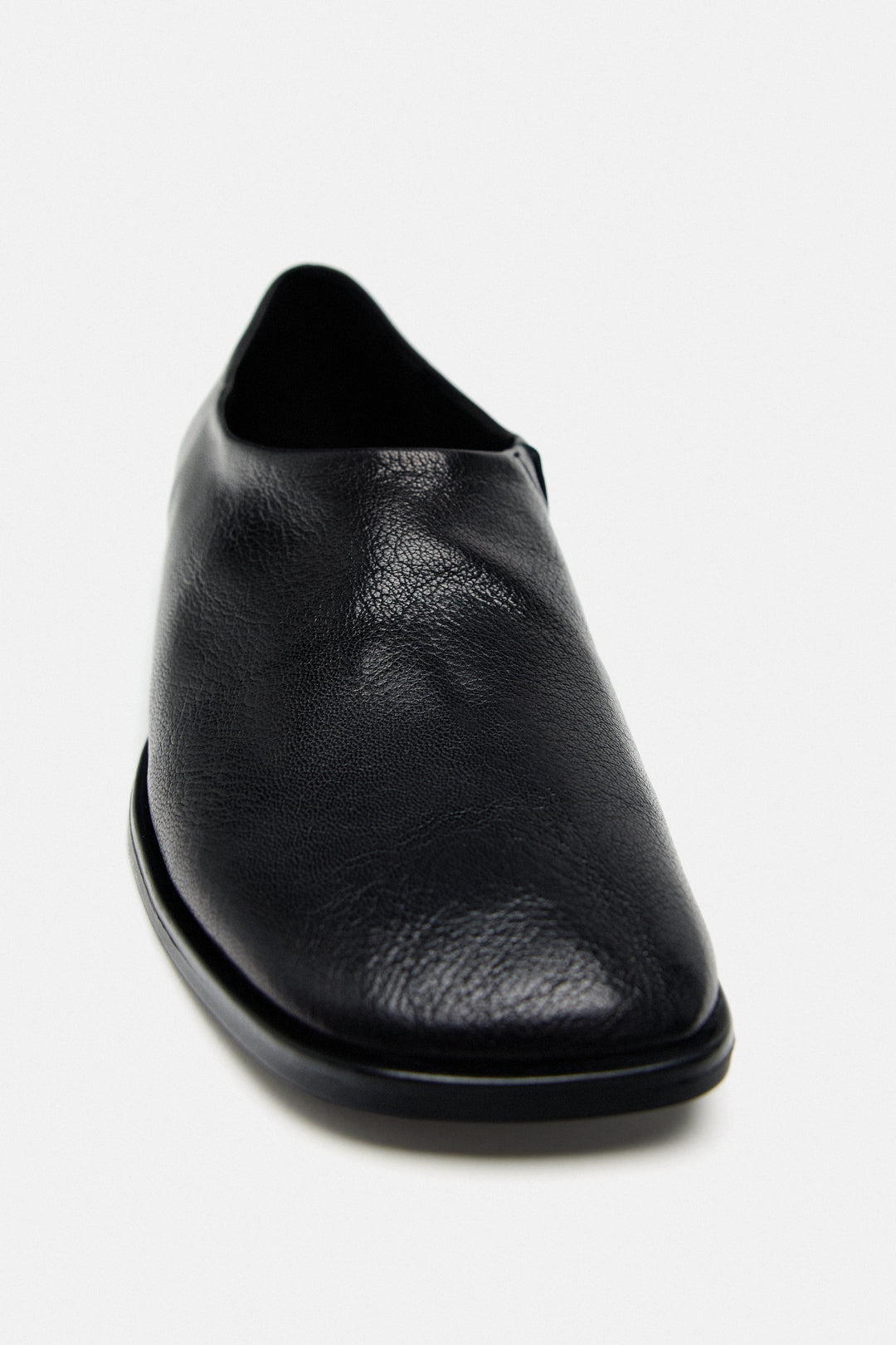 Flat Shoe