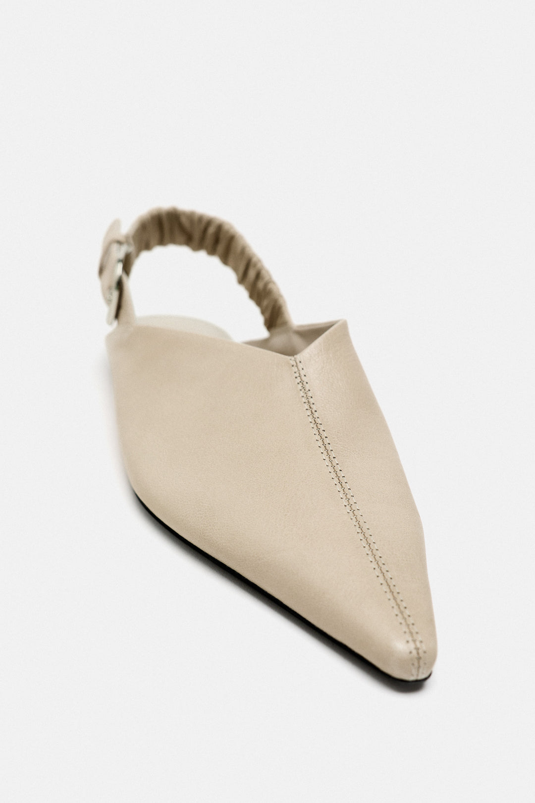 Flat Shoe