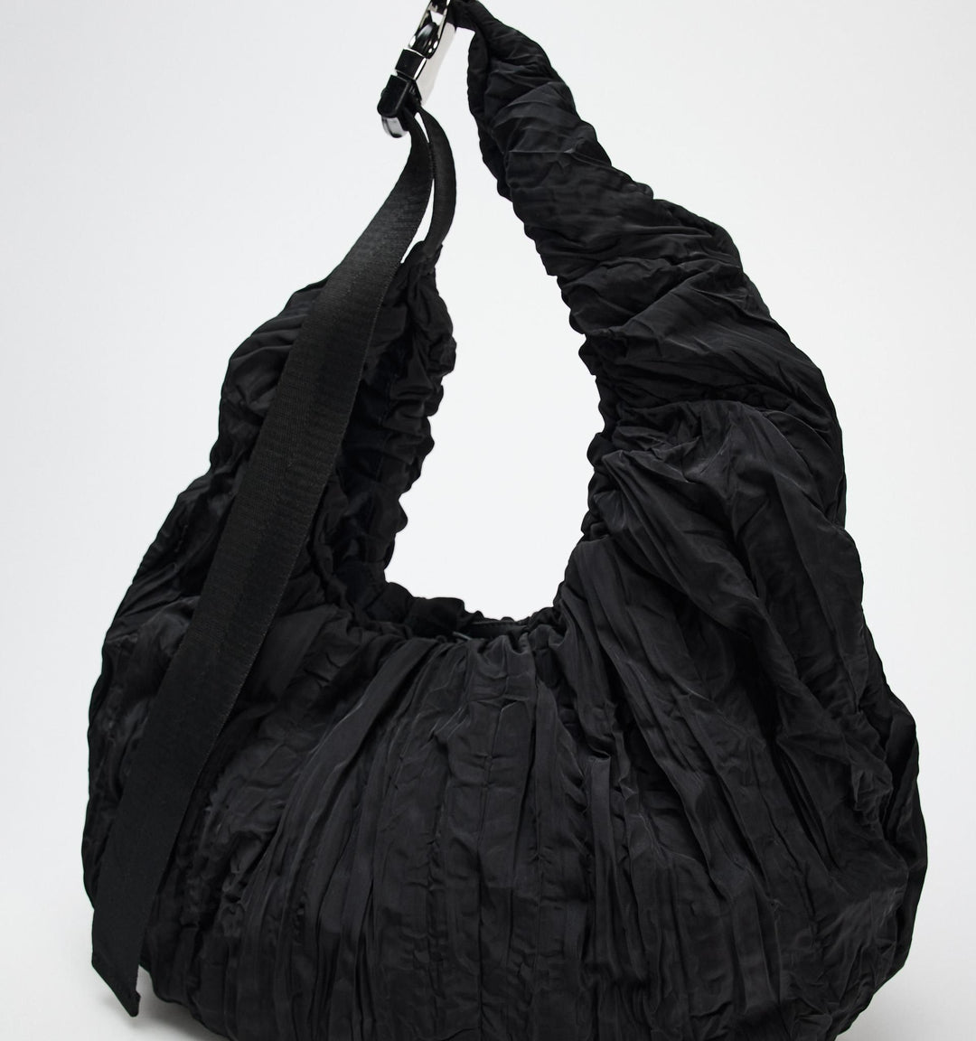 Moudda ZARA - Sac hobo maxi nylon - Tunisie 4