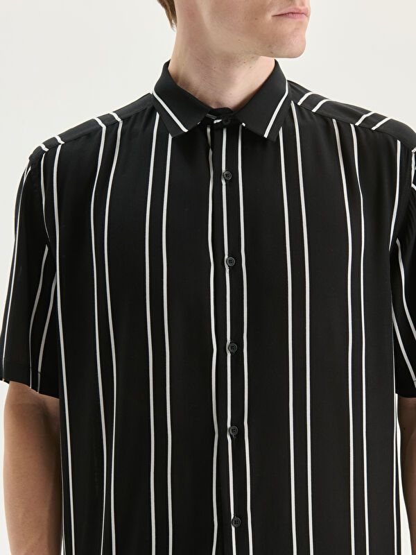 Moudda LC Waikiki - Chemise manches courtes en tissu pour Homme - Tunisie 4