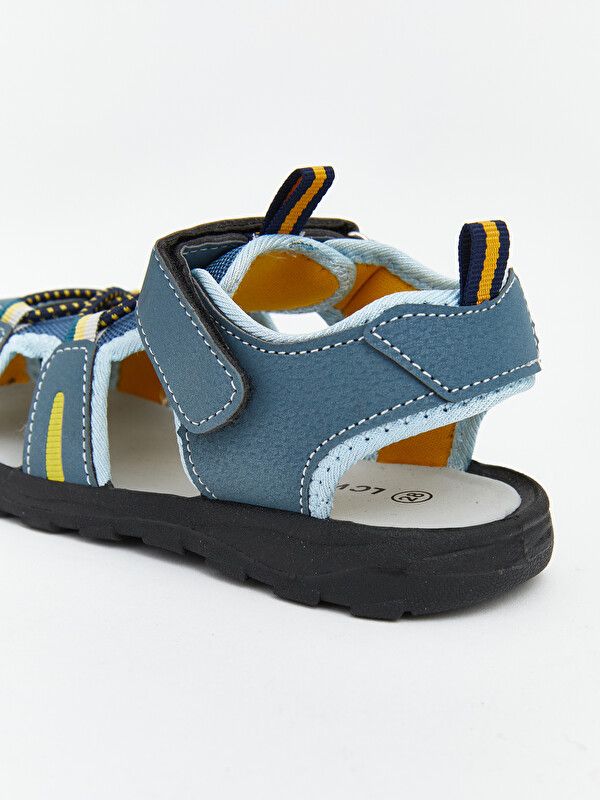 Moudda LC Waikiki - Sandales pour Garçon couleur Bleu terne - Tunisie 5