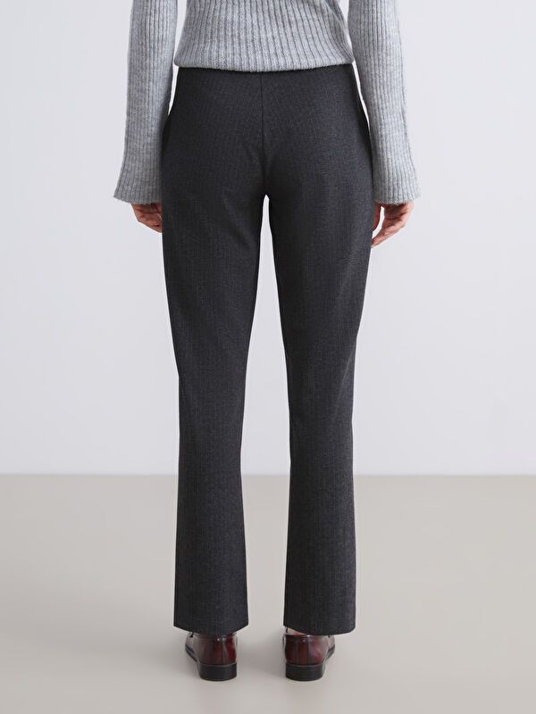 Moudda LC Waikiki - Pantalon tissé moyen Femme Rayures grises - Tunisie 4