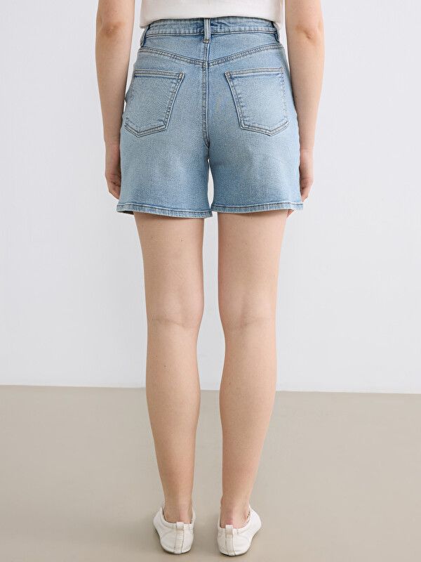 Moudda LC Waikiki - Short en jean pour Femme couleur Bleu clair délavé à l'acide - Tunisie 4