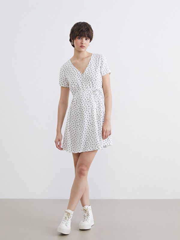Moudda LC Waikiki - Robe manches courtes en tissu pour Femme couleur Blanc imprimé - Tunisie 1