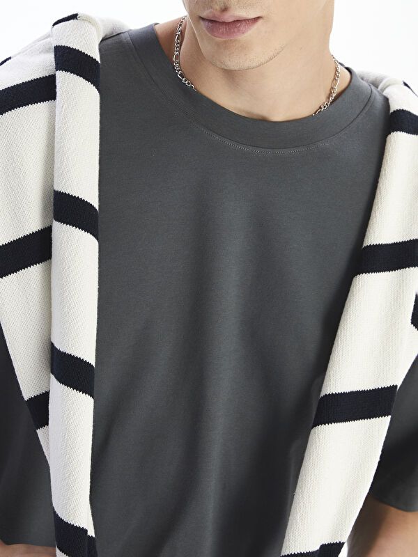 Moudda LC Waikiki - T-shirt jersey basique manches courtes Homme Gris foncé - Tunisie 3