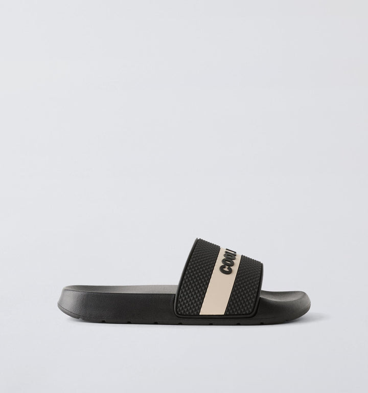 Moudda ZARA - Chaussure plate texte - Tunisie 2