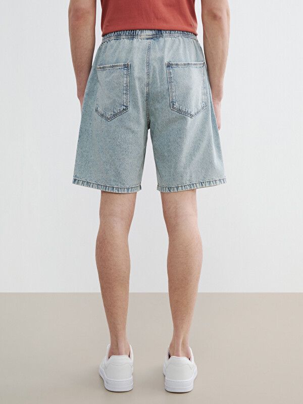Moudda LC Waikiki - Bermuda en denim pour Homme couleur Bleu indigo clair rodé - Tunisie 4