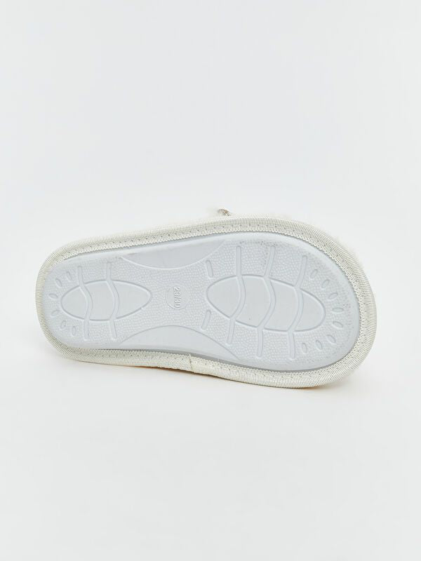 Moudda LC Waikiki - Pantoufles maison Fille Ecru - Tunisie 4