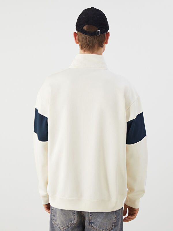 Moudda LC Waikiki - Sweatshirt en jersey couleur Beige pâle pour hommes - Tunisie 4