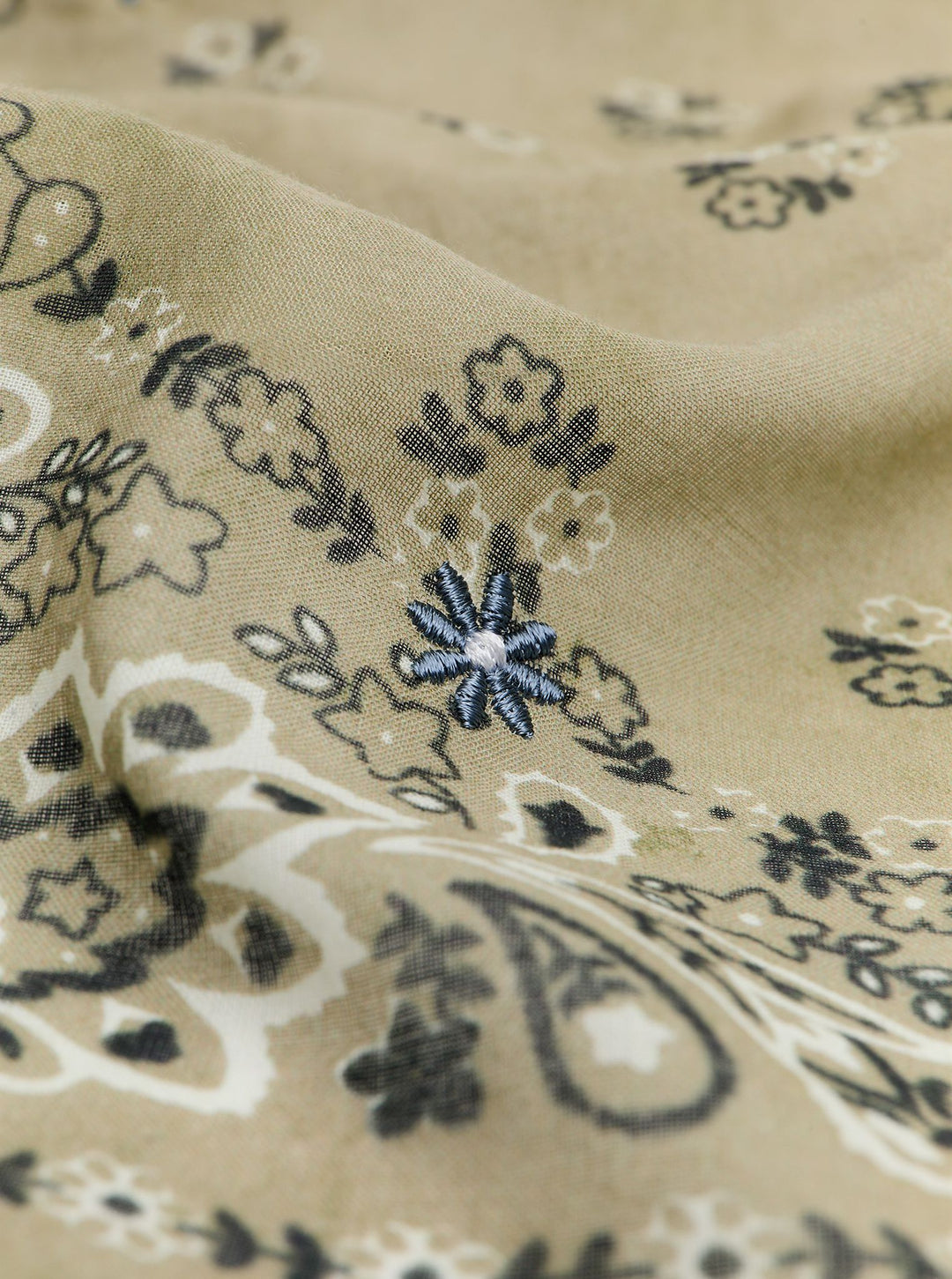 Moudda STRADIVARIUS - Bandana Brodé - Tunisie 1