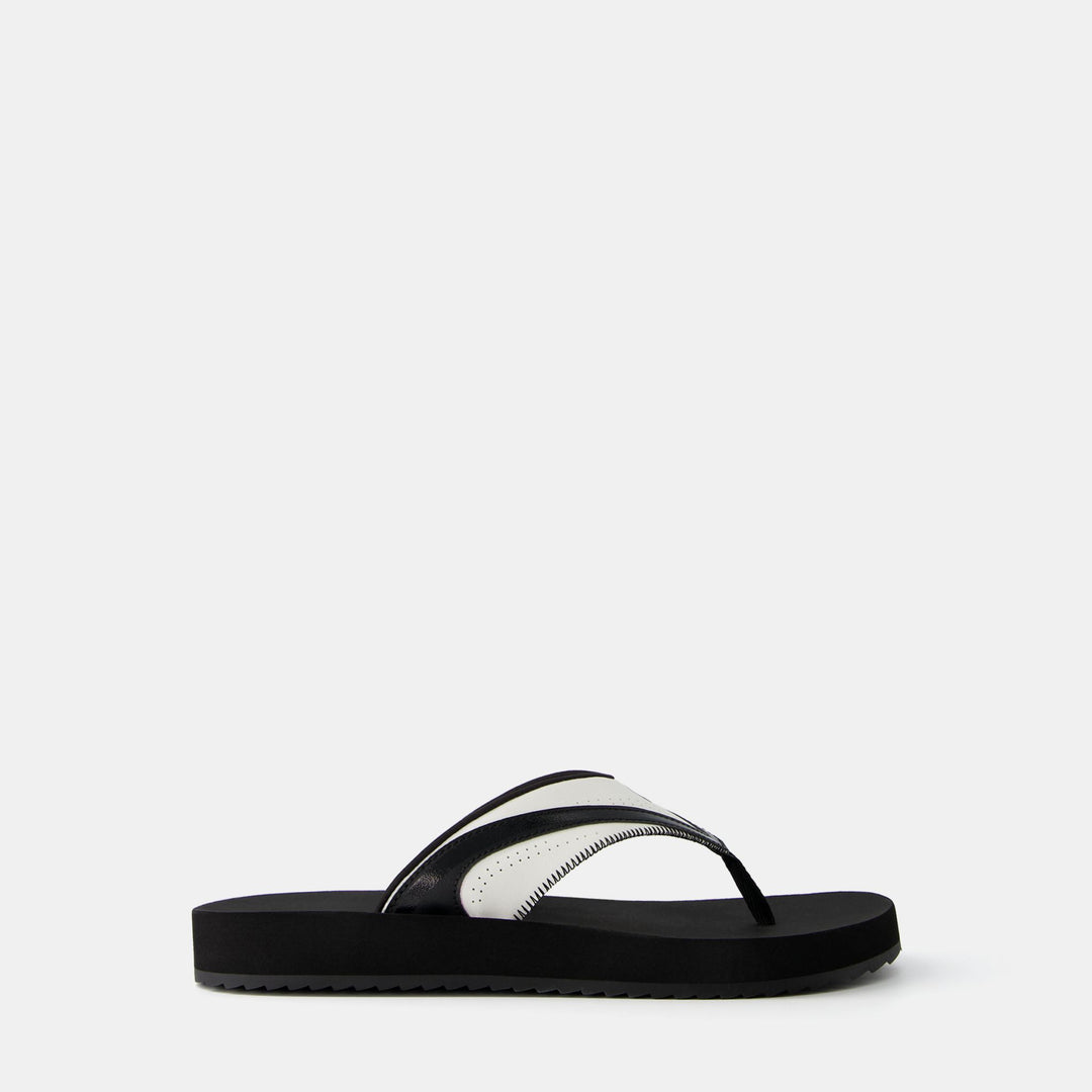 Moudda BERSHKA - Tongs blanches - Tunisie 2