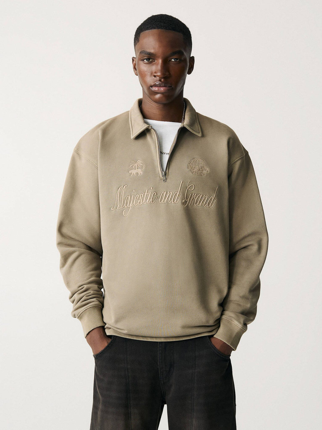 Moudda PULL & BEAR - Sweat - Fermeture Éclair & Broderie Natural Movement - Tunisie 2