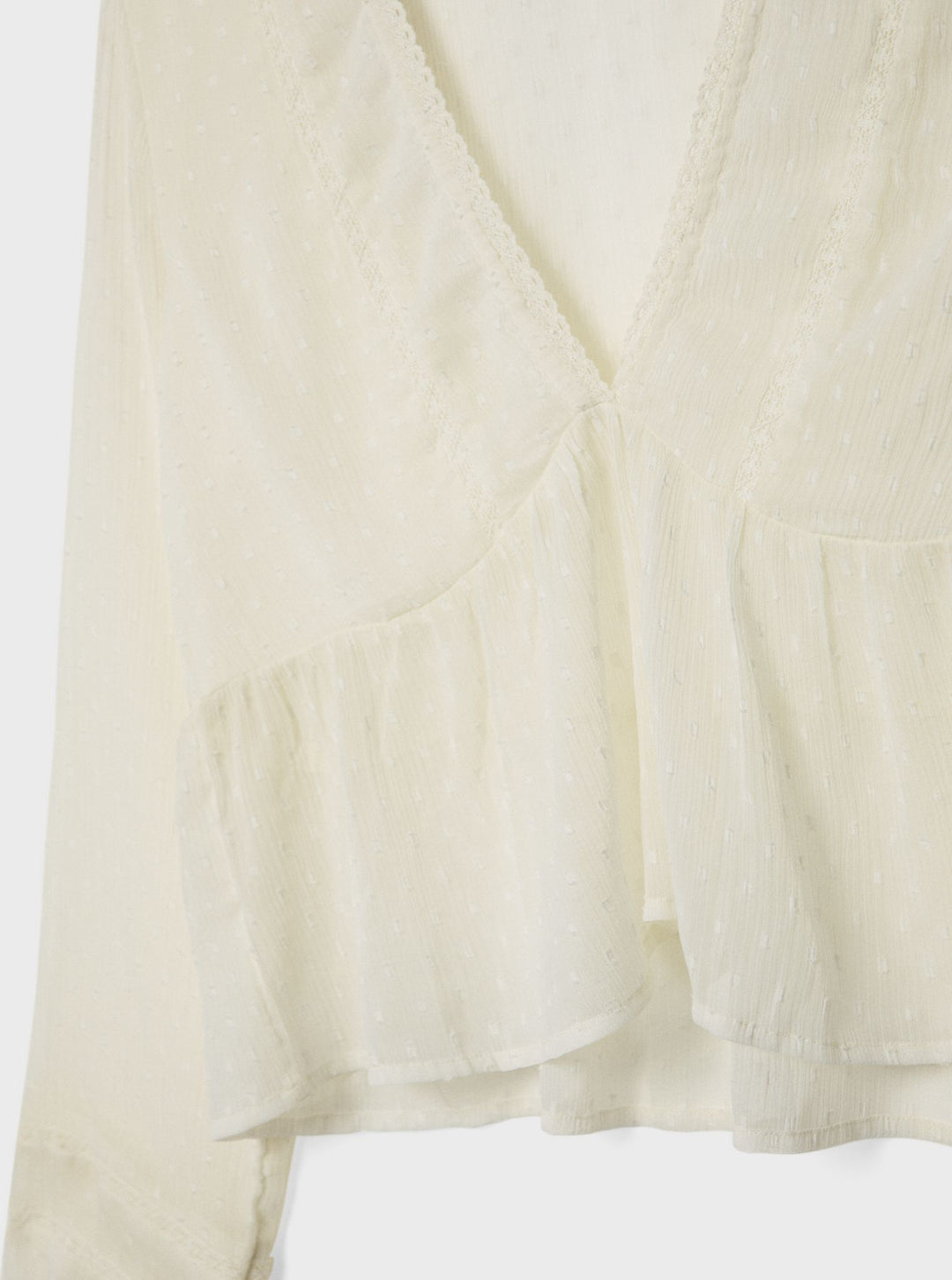 Moudda STRADIVARIUS - Blouse Fluide Écru Col V - Tunisie 2