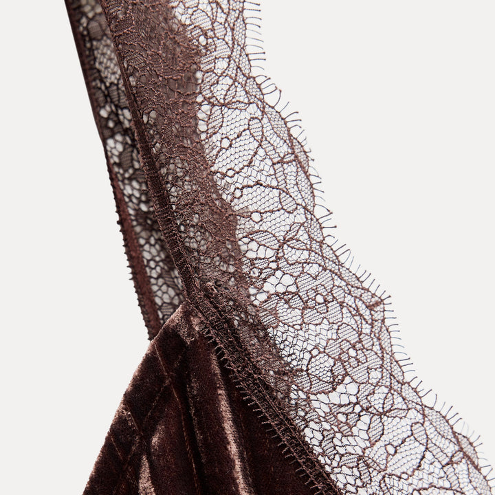 Moudda ZARA - Robe Midi en Velours et Dentelle - Tunisie 3