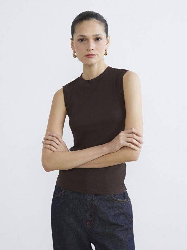 Moudda LC Waikiki - Tunique manches courtes en jersey pour Femme couleur Marron foncé - Tunisie 1