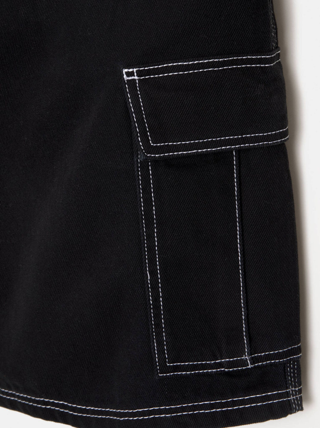 Moudda PULL & BEAR - Bermuda Cargo Coutures Contrastées - Tunisie 3