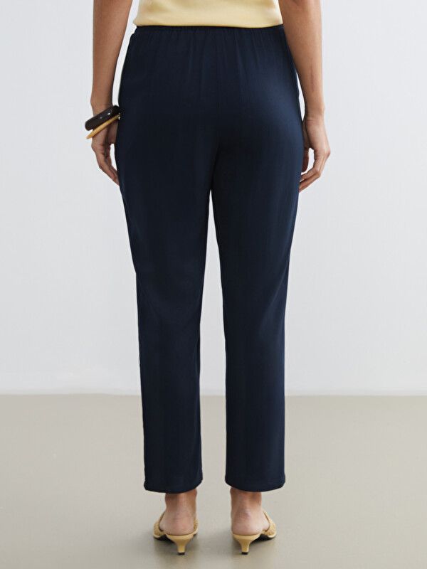 Moudda LC Waikiki - Pantalon fin en tissu pour Femme couleur Bleu marine - Tunisie 4
