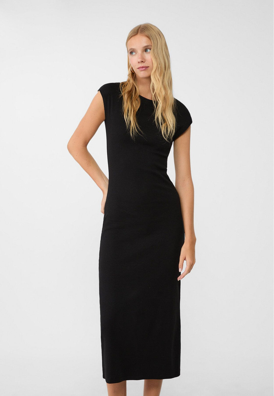 Moudda STRADIVARIUS - Robe Midi en Maille Rib Mini Manches - Tunisie 3