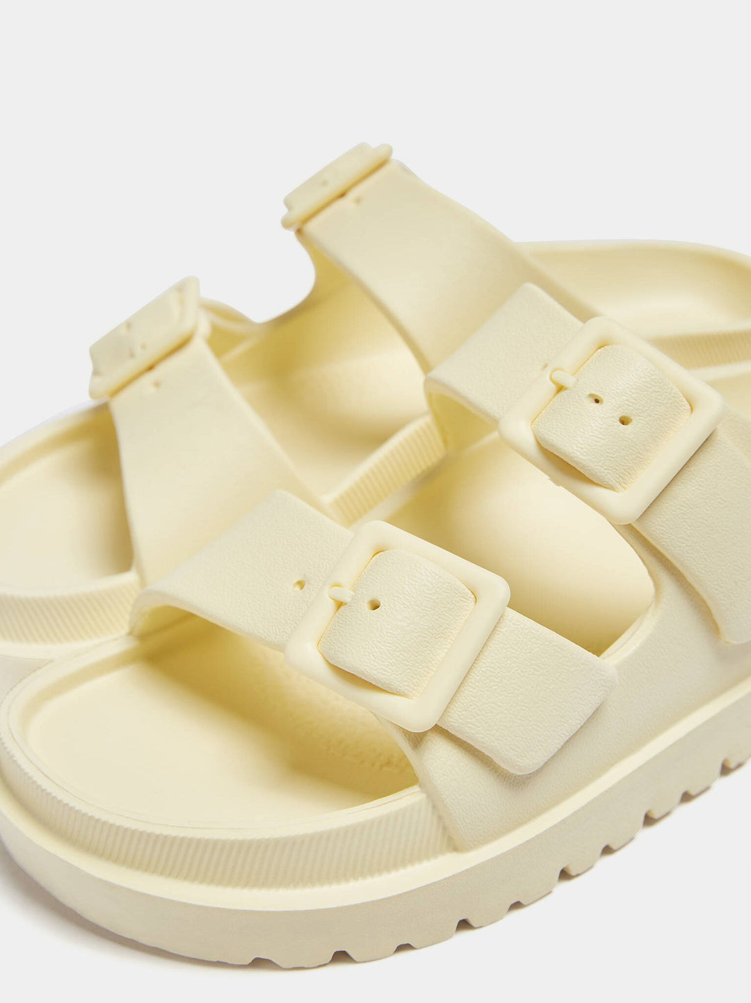 Moudda PULL & BEAR - Tee shirt - Tunisie 3