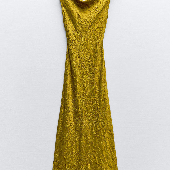 Moudda ZARA - Robe en satin décolleté dos manches courtes - Tunisie 1