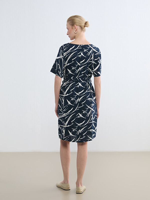 Moudda LC Waikiki - Robe manches courtes en tissu pour Femme couleur Bleu marine imprimé - Tunisie 4