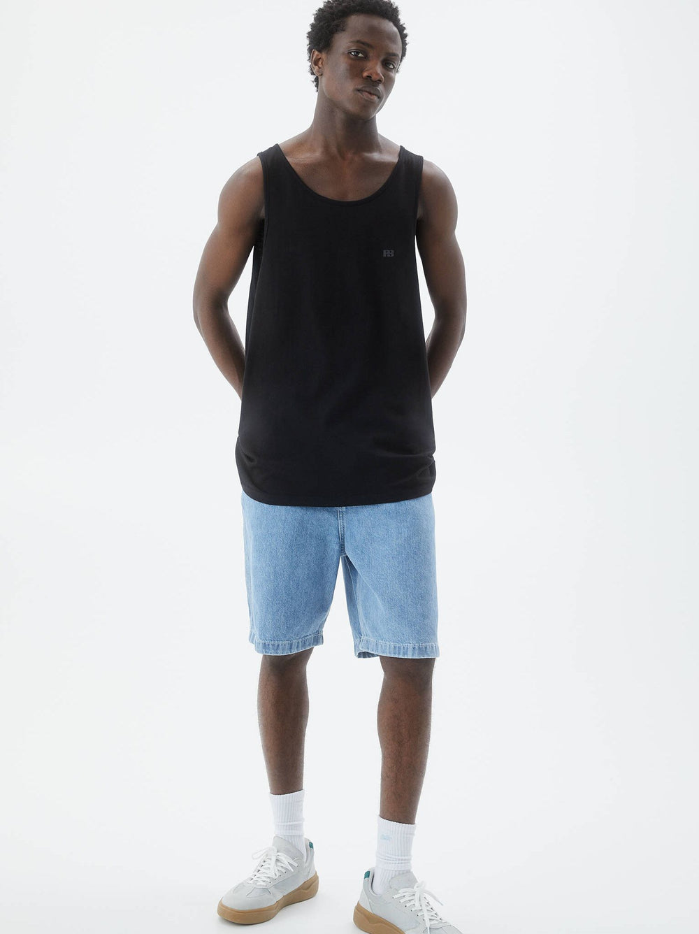 Moudda PULL & BEAR - T-SHIRT - Tunisie 2