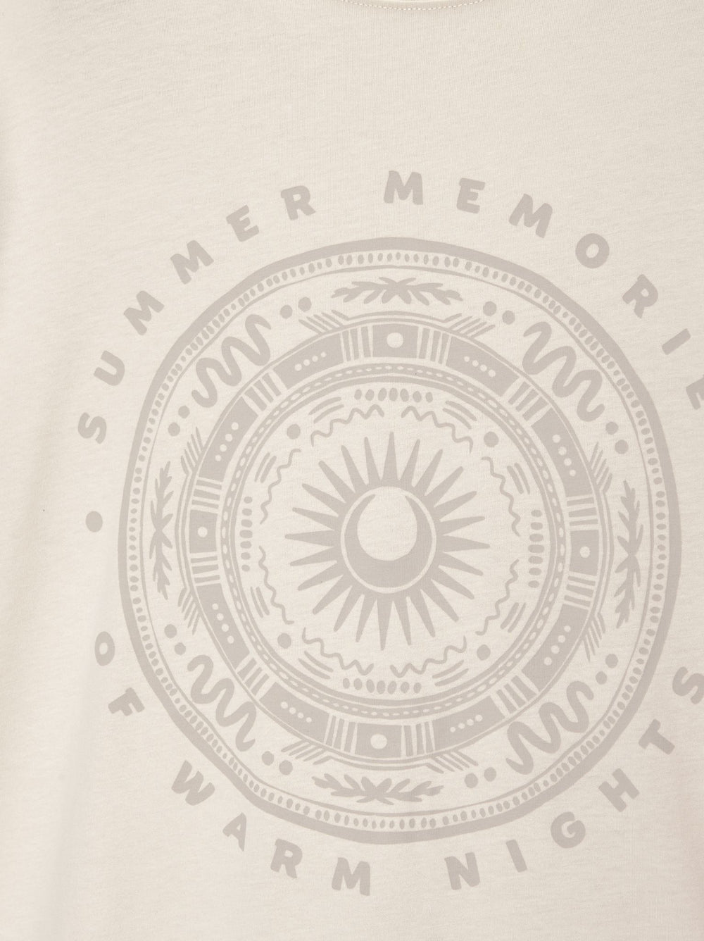 Moudda PULL & BEAR - Body Graphique Bandana Ésotérique - Tunisie 2