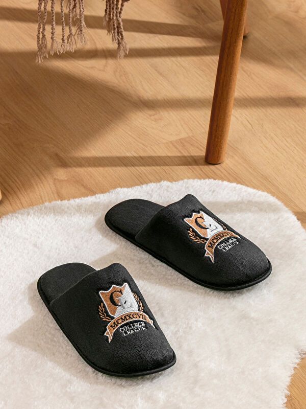 Moudda LC Waikiki - Pantoufles maison Homme Noir - Tunisie 1