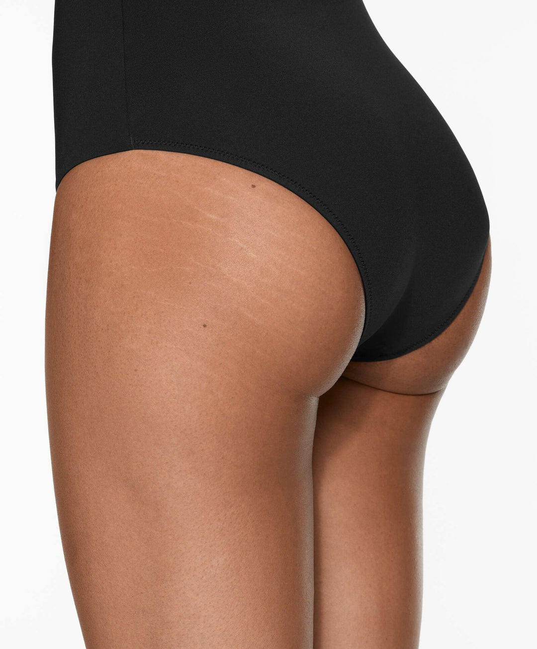 Moudda Oysho - Maillot de Bain Triangle Mousse Confort avec Détails - Tunisie 5