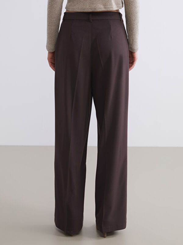 Moudda LC Waikiki - Pantalon tissé moyen Femme Brun foncé - Tunisie 4