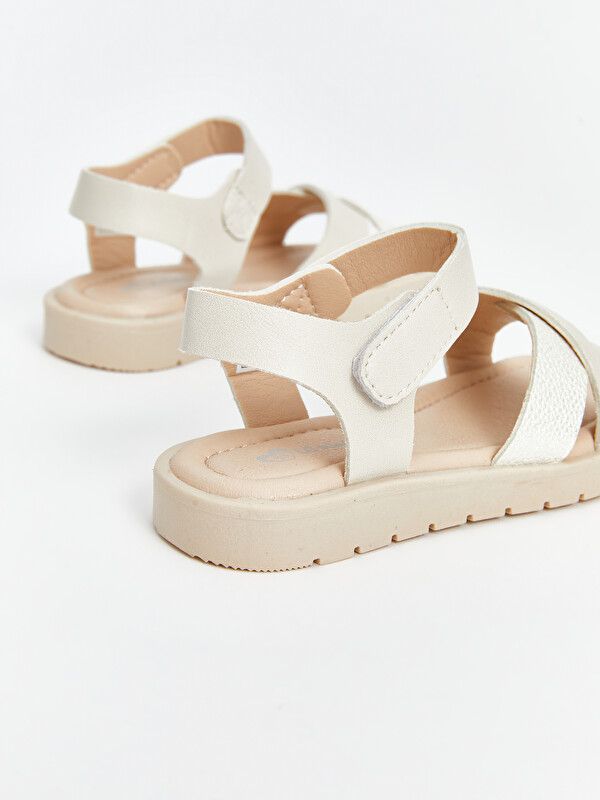 Moudda LC Waikiki - Sandales pour Fille couleur Crème - Tunisie 5