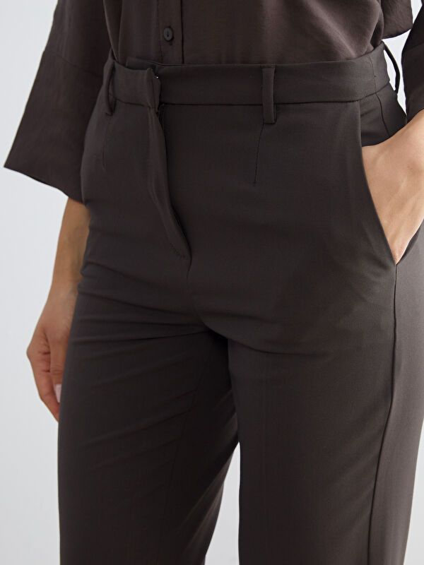 Moudda LC Waikiki - Pantalon tissé moyen Femme Brun foncé - Tunisie 3