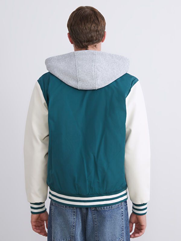 Moudda LC Waikiki - Doudoune légère couleur Vert foncé pour hommes - Tunisie 5