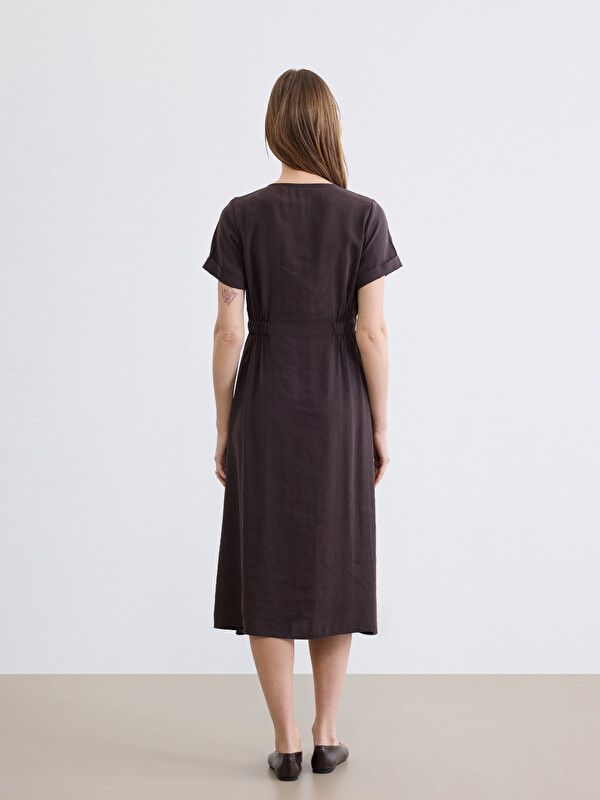 Moudda LC Waikiki - Robe maternité à manches courtes pour Femme couleur Marron foncé - Tunisie 4