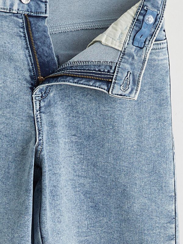 Moudda LC Waikiki - Bermuda en denim pour Garçon couleur Bleu indigo clair rodé - Tunisie 4