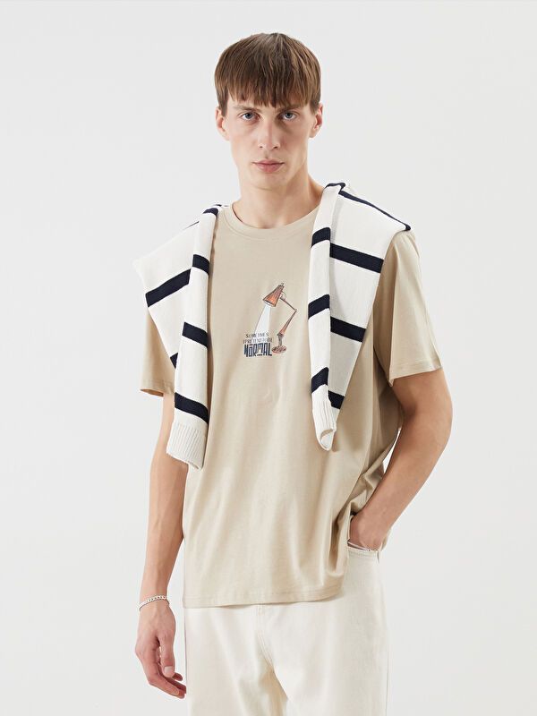 Moudda LC Waikiki - T-shirt imprimé en jersey manches courtes Homme Beige - Tunisie 1