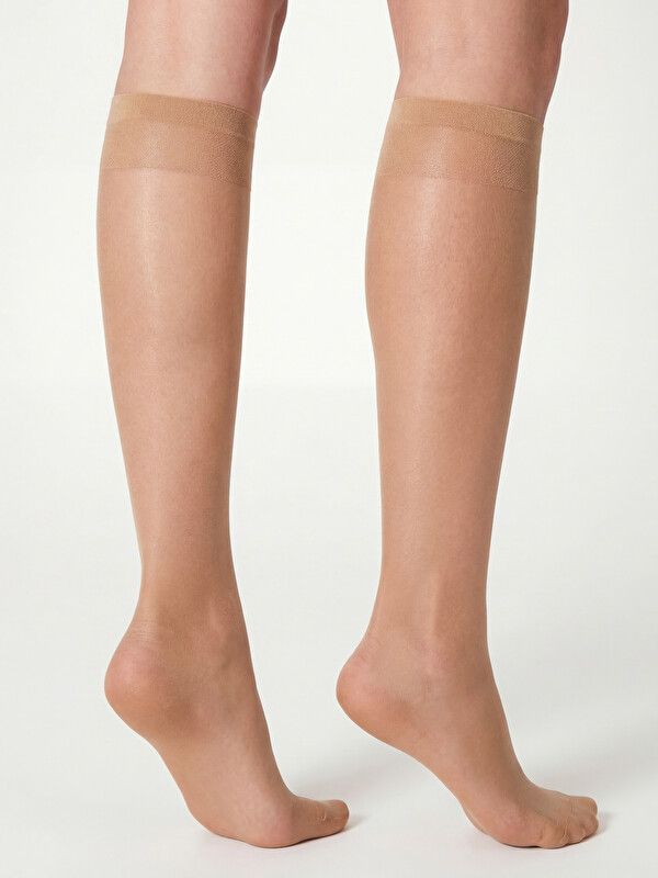 Moudda LC Waikiki - Chaussettes hautes pour Femme couleur Beige clair - Tunisie 3